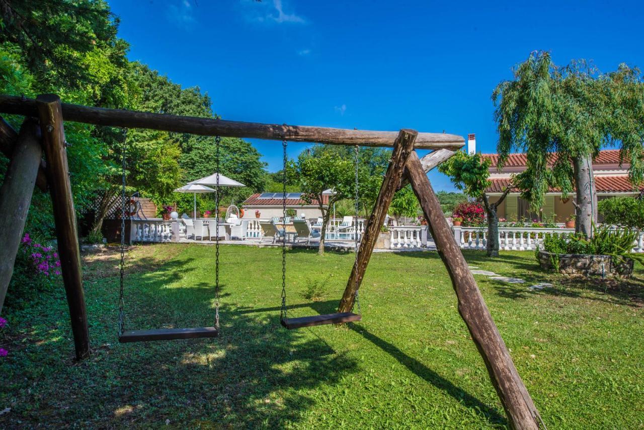 Villa Zapphira Peritheia Corfu Bagian luar foto